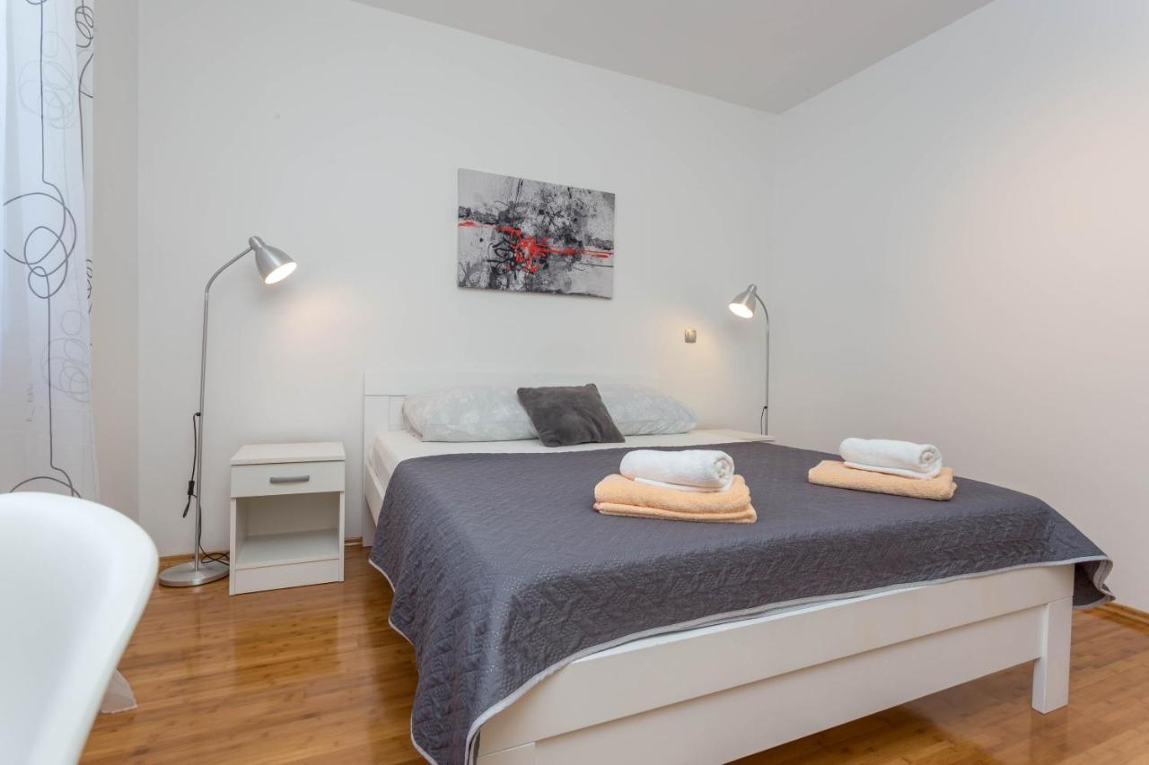 Apartment Tasina ฮวาร์ ภายนอก รูปภาพ