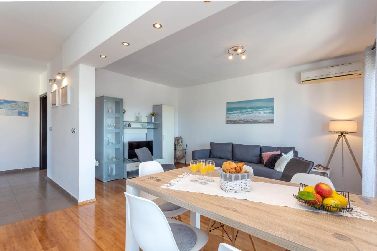 Apartment Tasina ฮวาร์ ภายนอก รูปภาพ