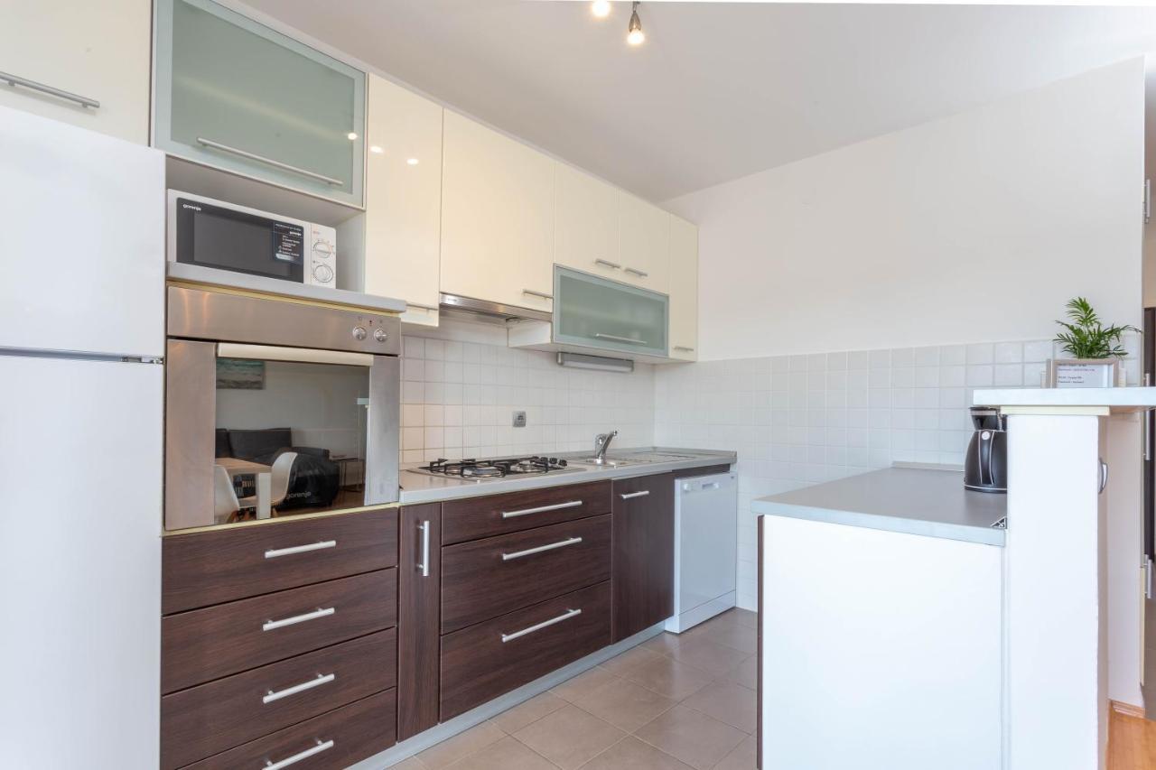 Apartment Tasina ฮวาร์ ภายนอก รูปภาพ