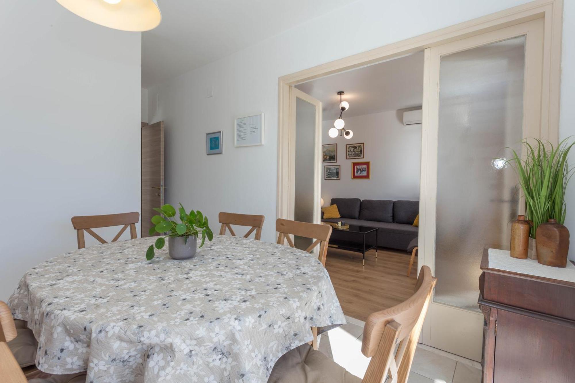 Apartment Tasina ฮวาร์ ภายนอก รูปภาพ